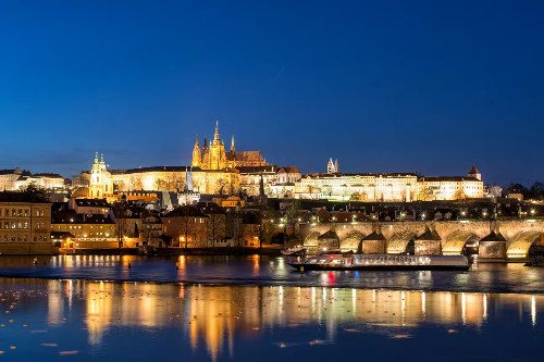 Vistas durante el eco-crucero nocturno en Praga